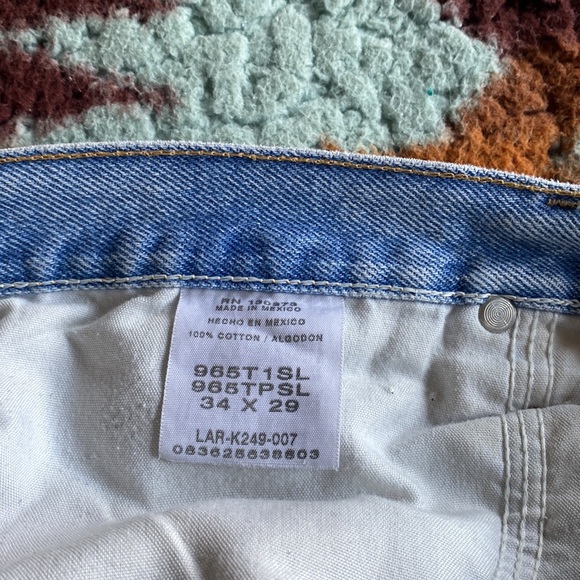 Perfect light wash relaxed fit wrangler denim - Picture 2 of 3